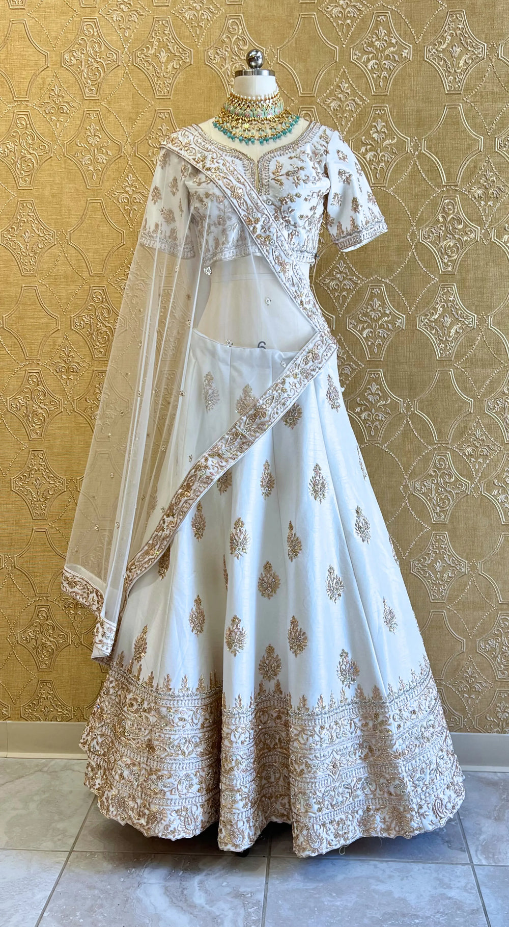 Ariba Lehenga