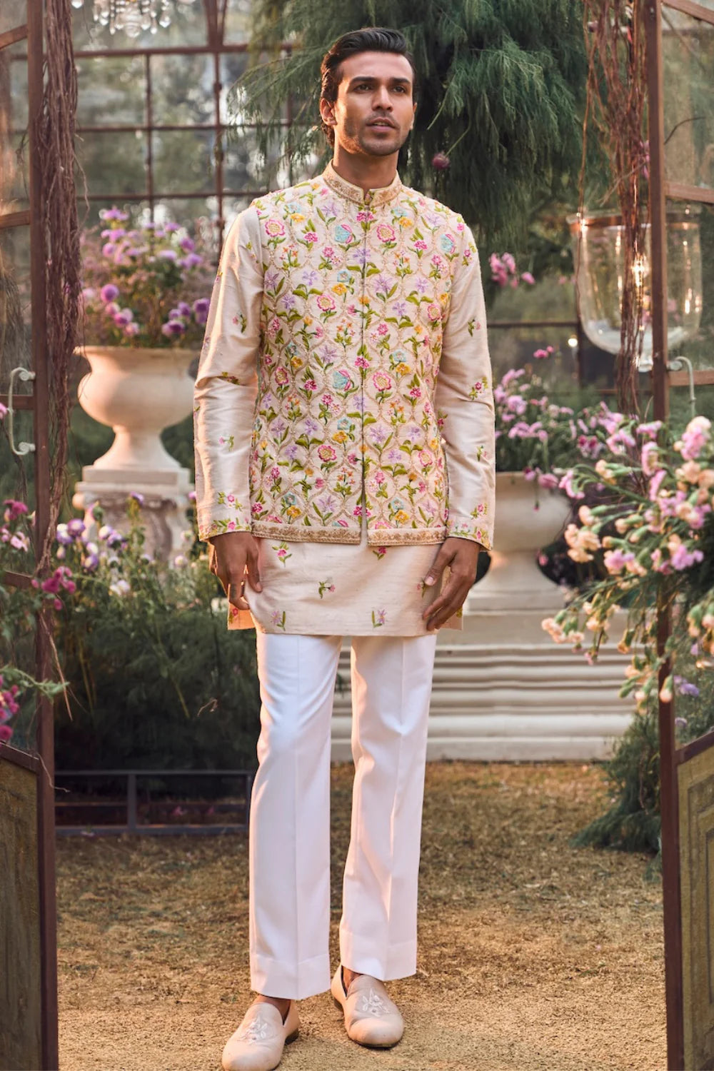 Seema Gujral - Multi-Coloured Floral Bundi Set