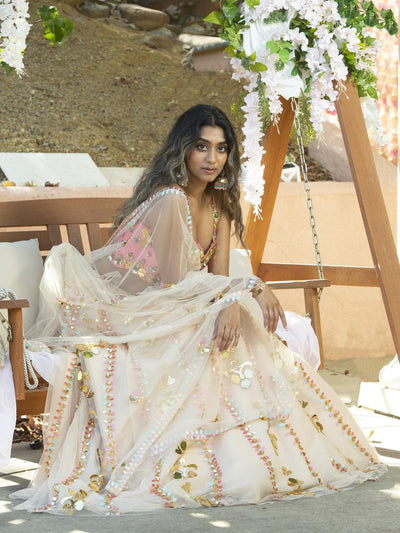 Aesha Lehenga