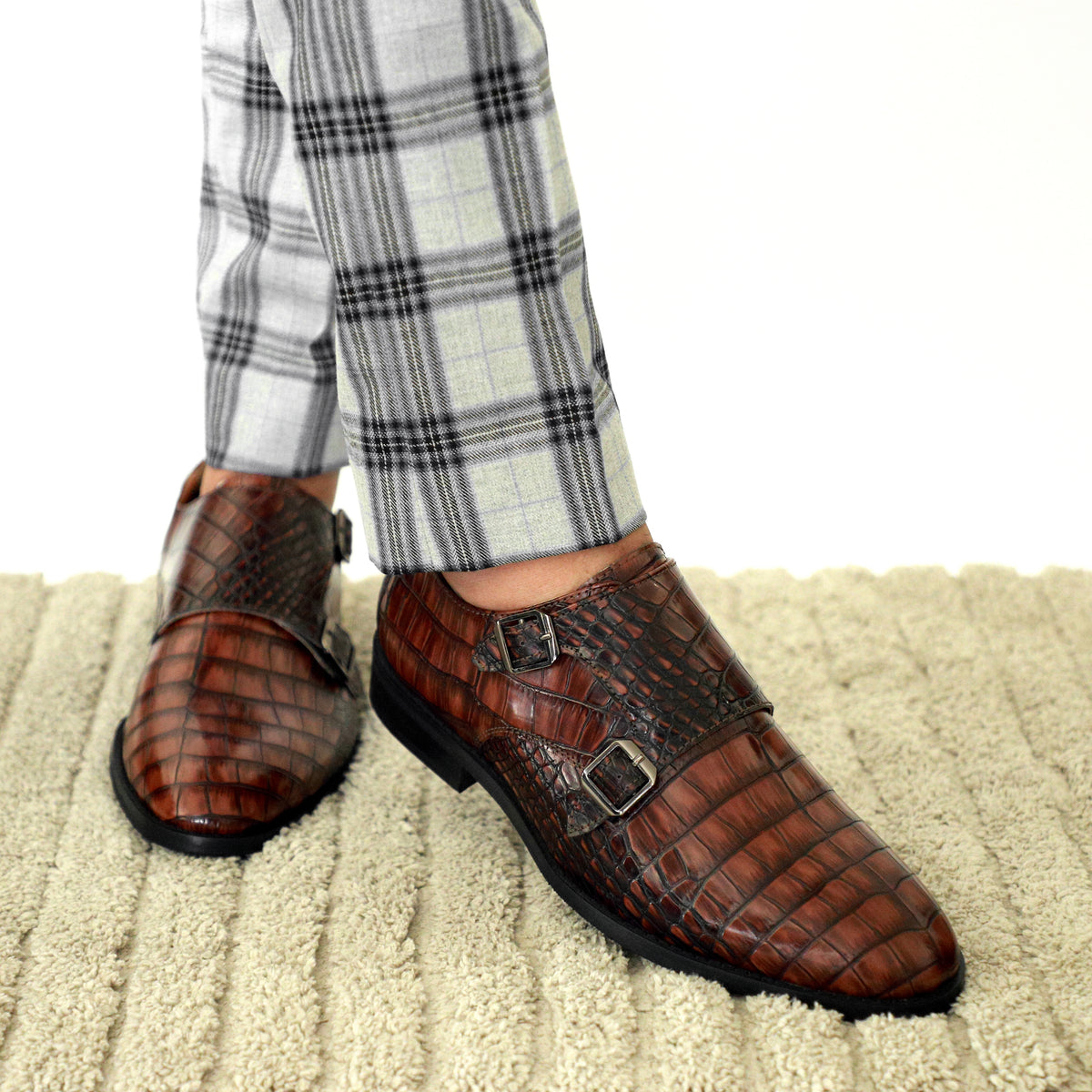 Cherry Fab Croco Double Monk