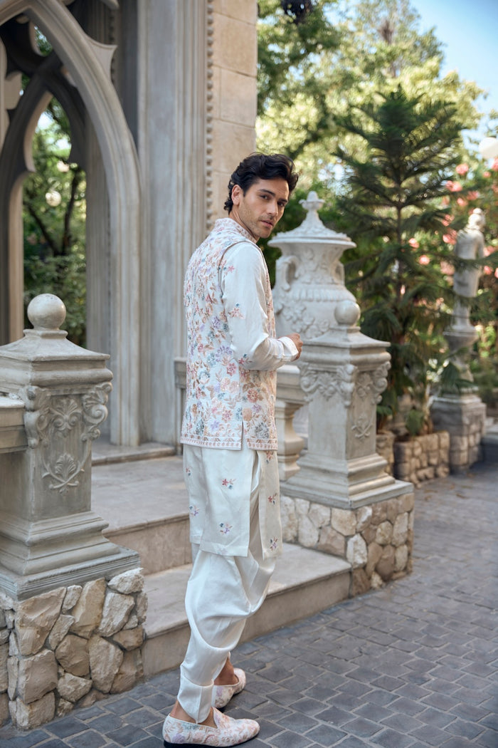 Seema Gujral - Multi-Coloured Bundi Set