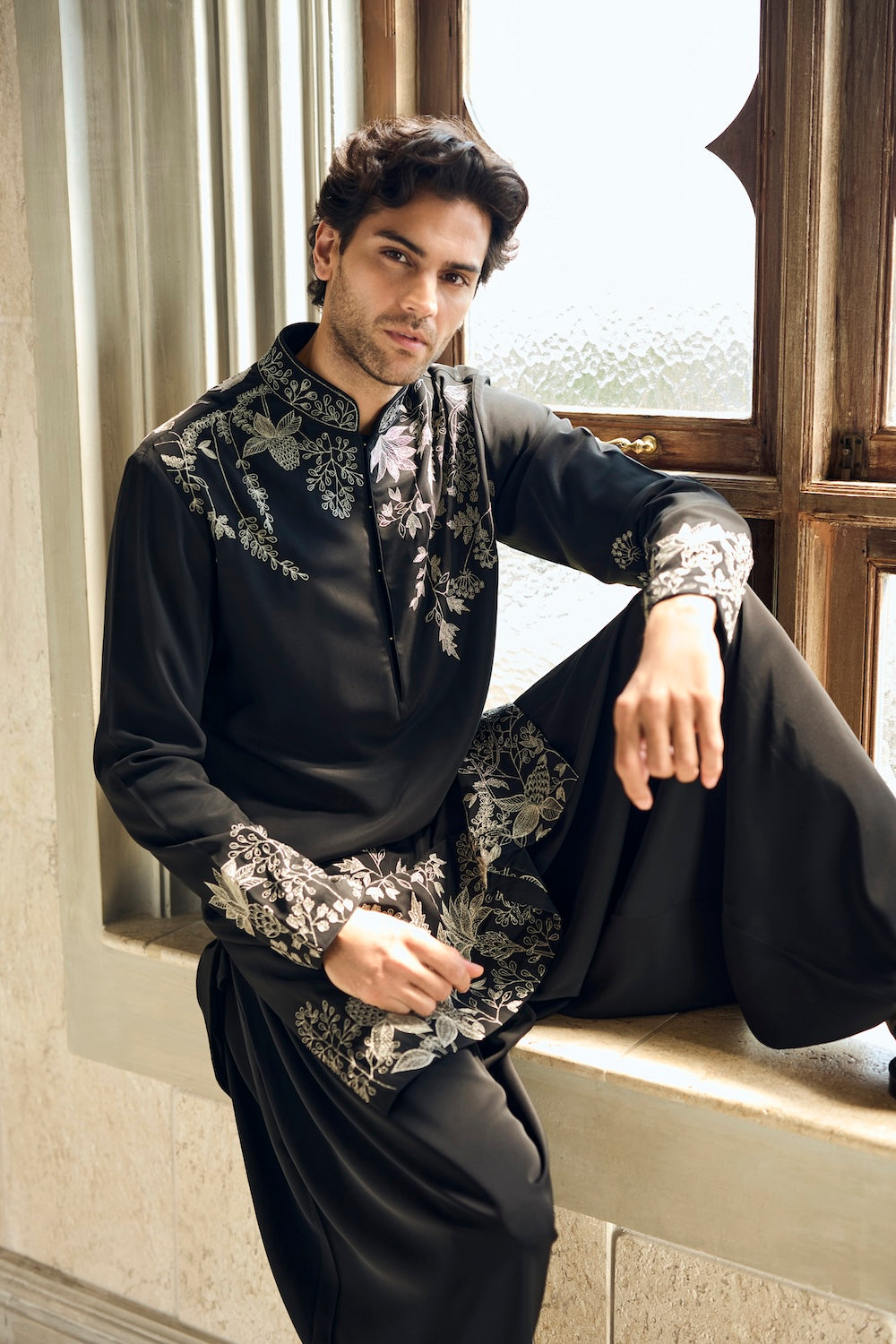 Seema Gujral - Black &amp; Silver Kurta Set