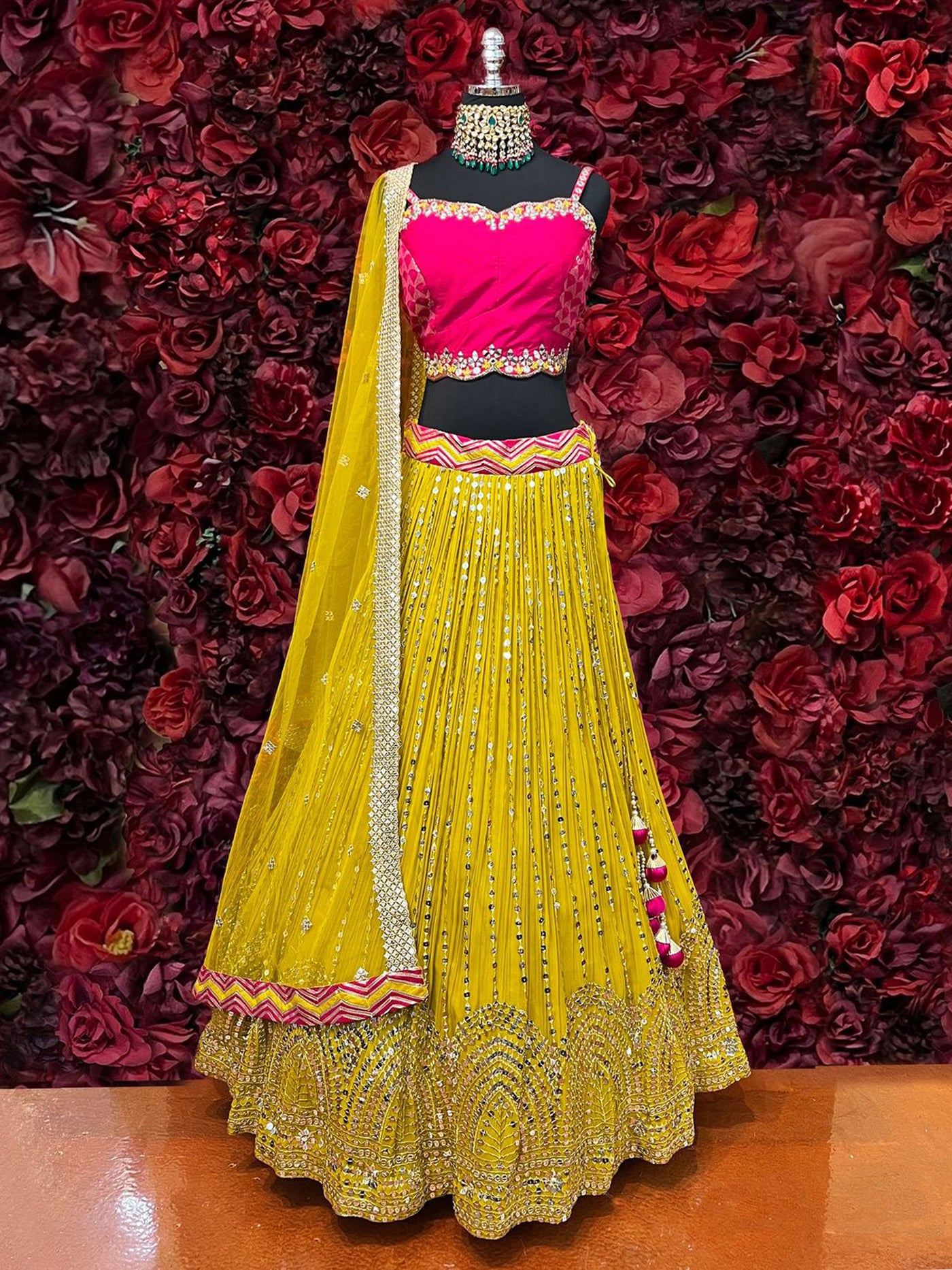 Mehak Lehenga