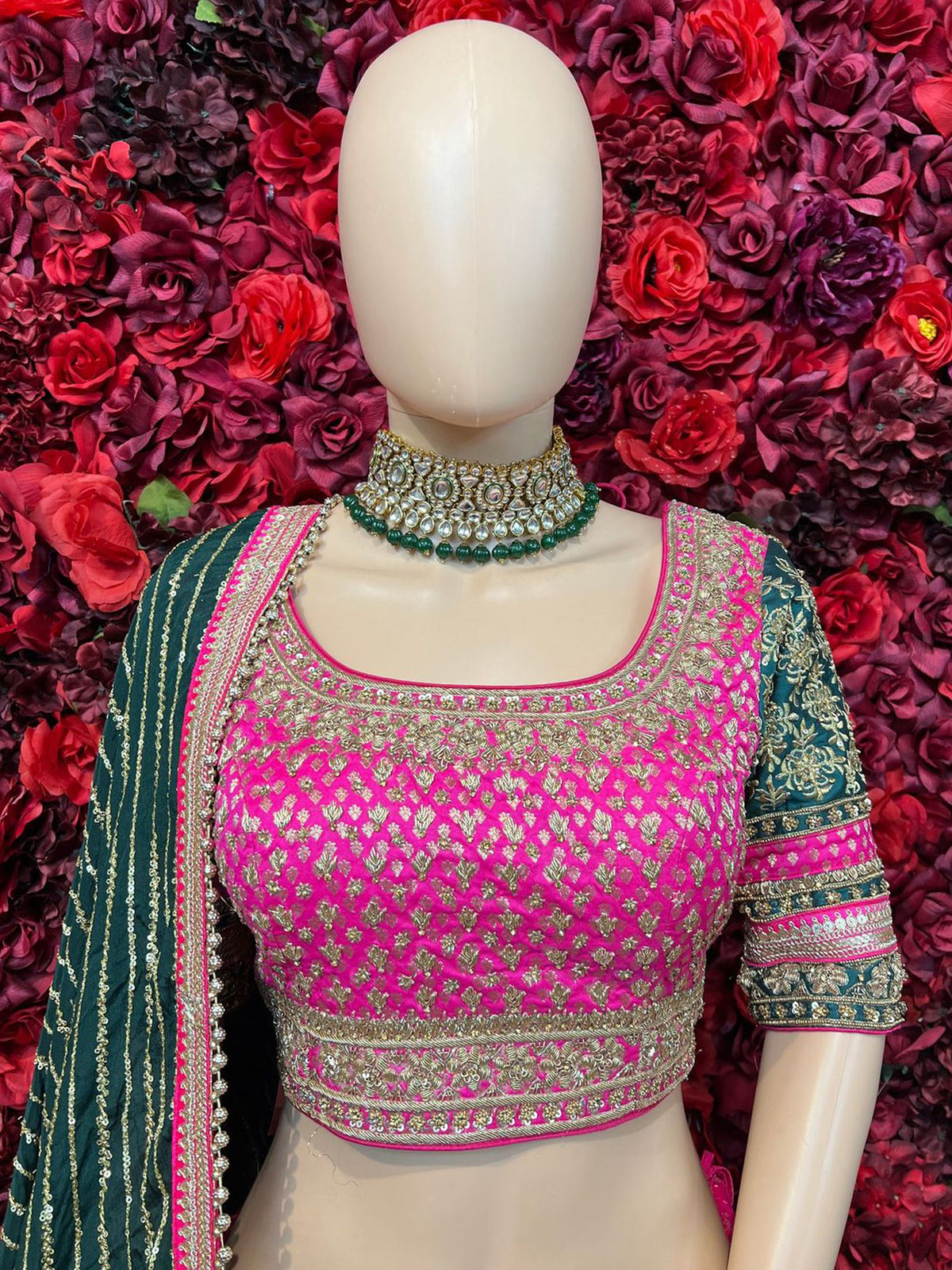 Urmika Lehenga