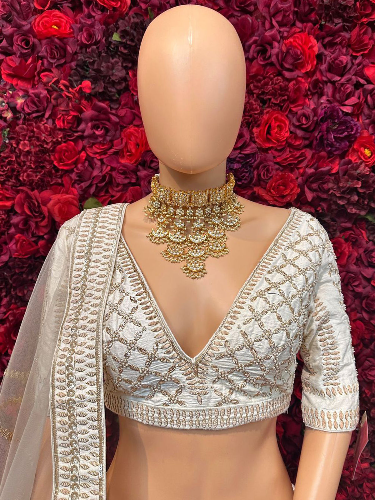 Amyra Lehenga