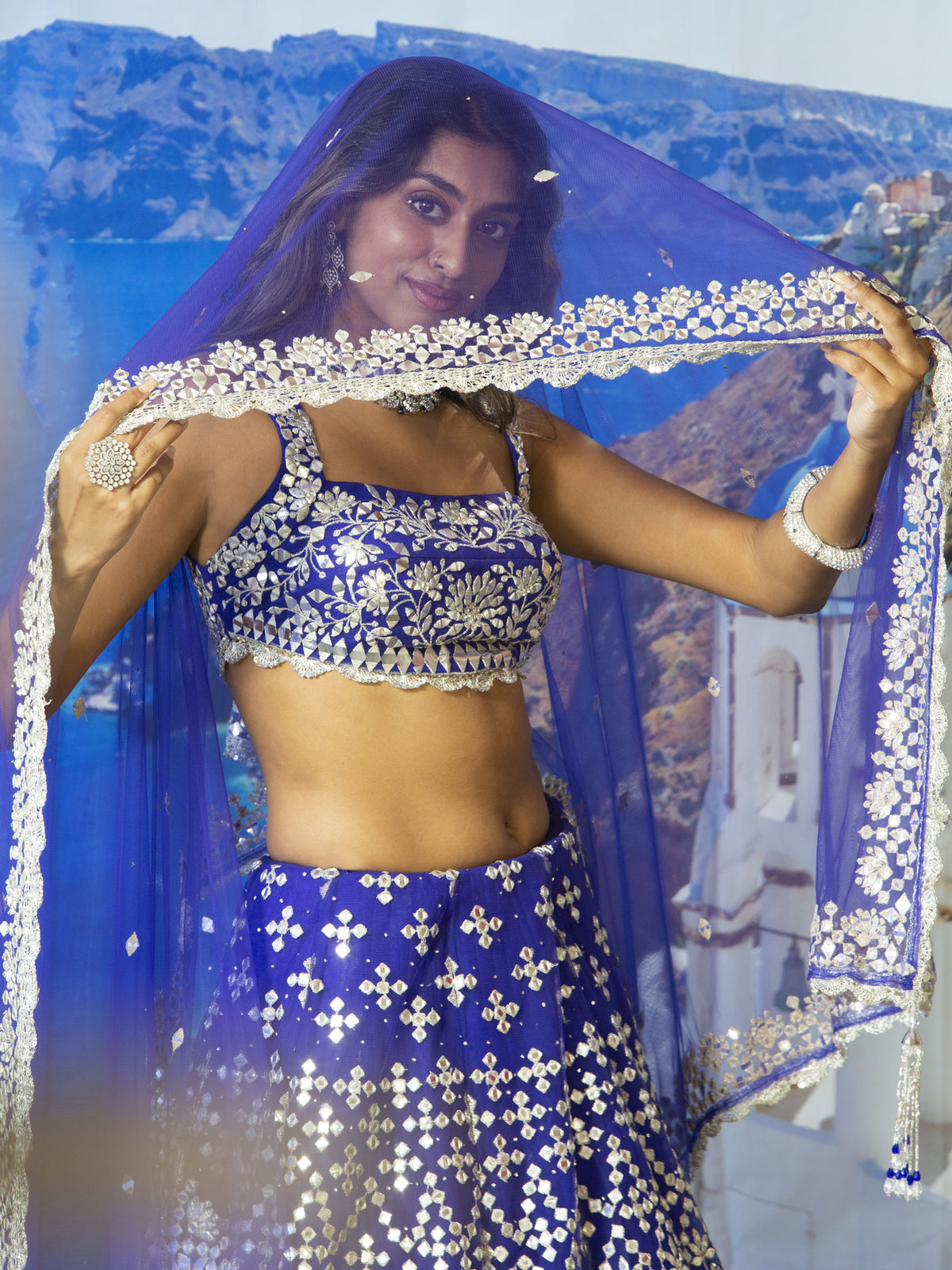 Mona Lehenga