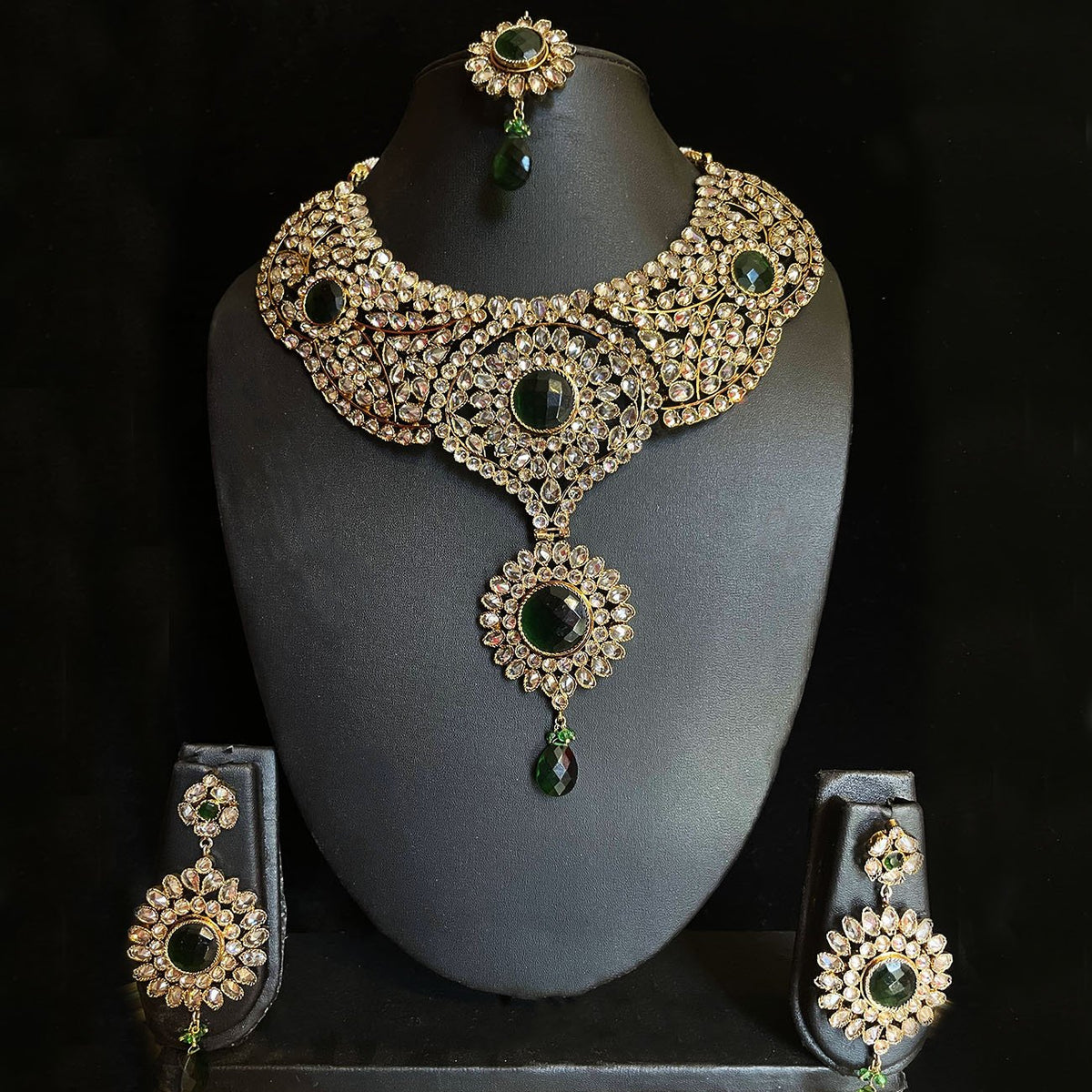 Nazmin Set
