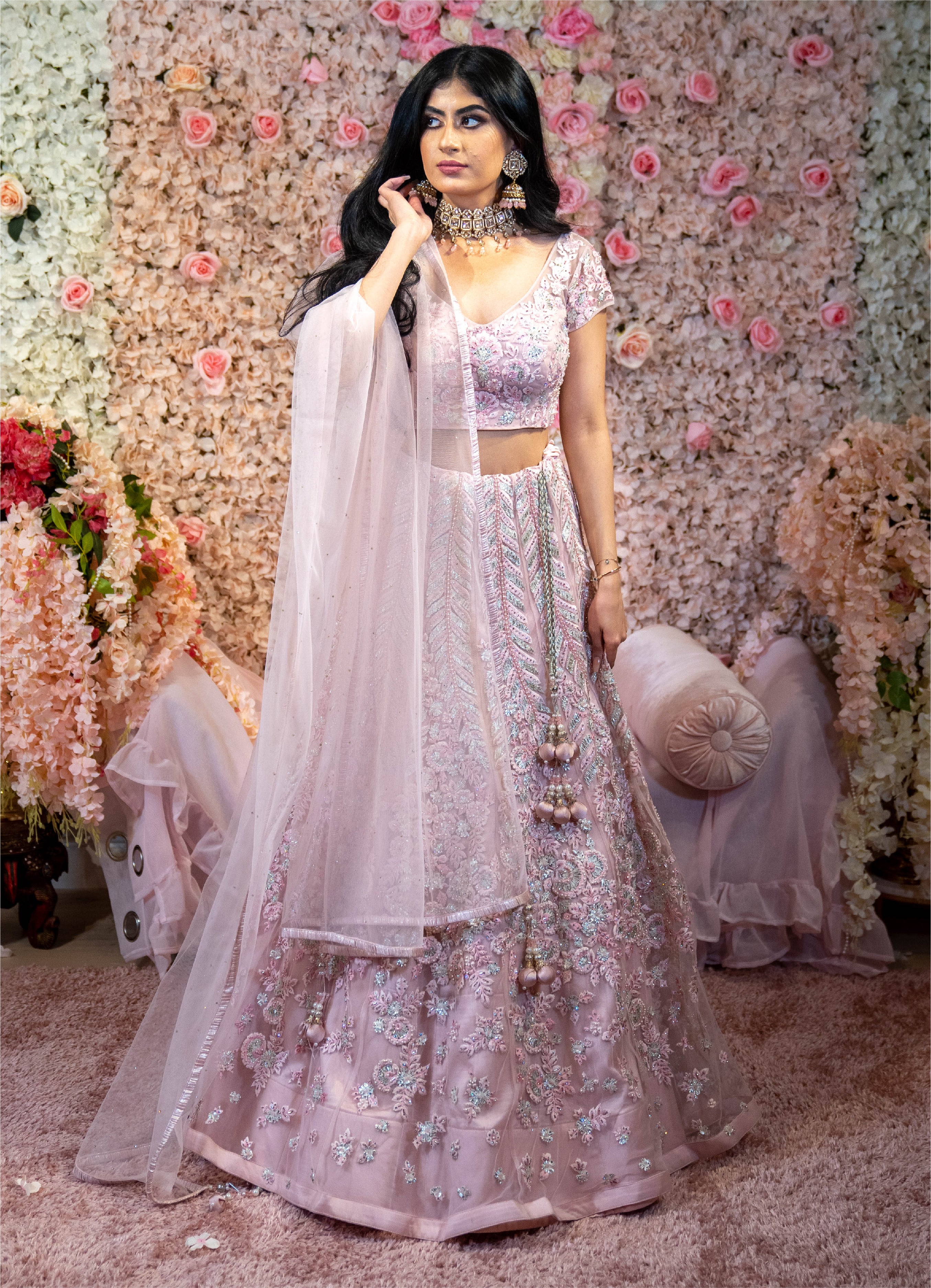 Pakistani Indian Bridal Wearing Sangeet Lehenga Stock Photo 1852546393 |  Shutterstock