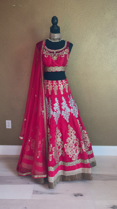 Nyra Lehenga