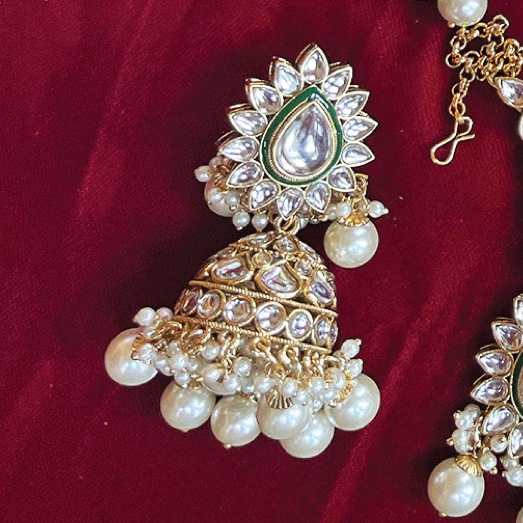 Gold_White_Ethnic Indian Jewelry necklace with earings
